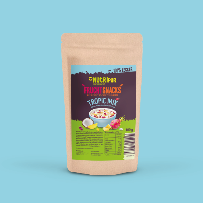 Gefriergetrocknete Früchte Tropic Mix 25g Packung mit exotischen Früchten auf blauem Hintergrund.